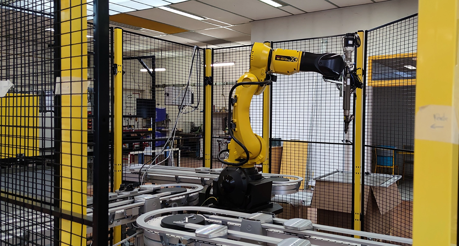 Machine spéciale - Industrie  - Station de travail robotisée